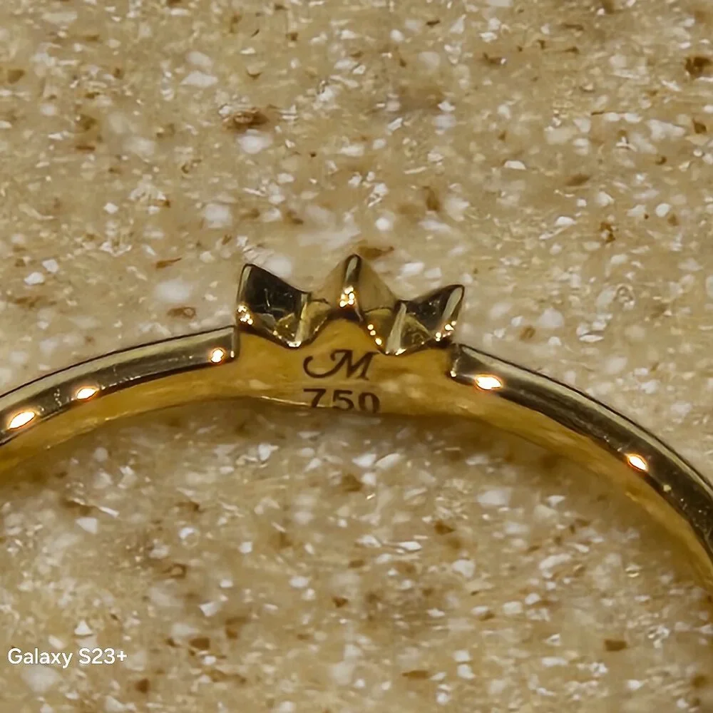 RARE MONICA RICH KOSANN BRIDGERTON QUEEN TIARA STACKING POESY DIAMOND 18K RING